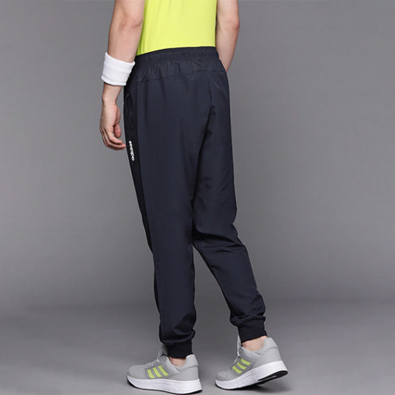 http://393881.2783915.xyz/products/men-navy-blue-stanford-solid-joggers