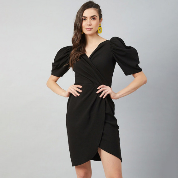 http://393881.2783915.xyz/products/black-tulip-wrap-dress-with-volume-sleeves