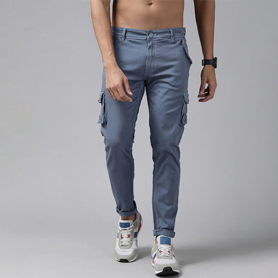 http://393881.2783915.xyz/products/men-blue-solid-cargo-trousers