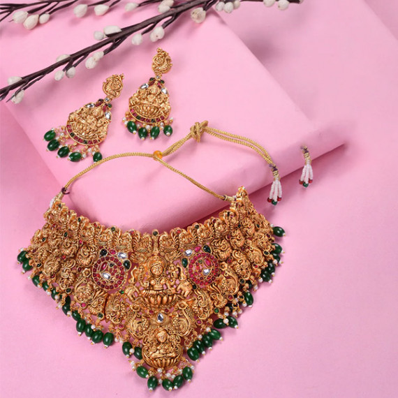 http://393881.2783915.xyz/products/gold-plated-kemp-stone-studded-lakshmi-design-with-dangling-green-beads-choker-set