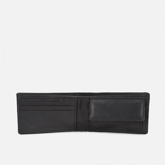 http://393881.2783915.xyz/products/men-textured-two-fold-leather-wallet